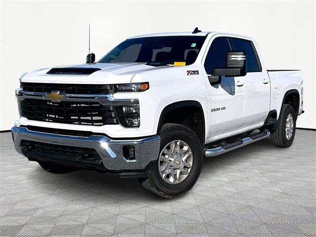 Used 2025 Chevrolet Silverado 2500 LT image 3