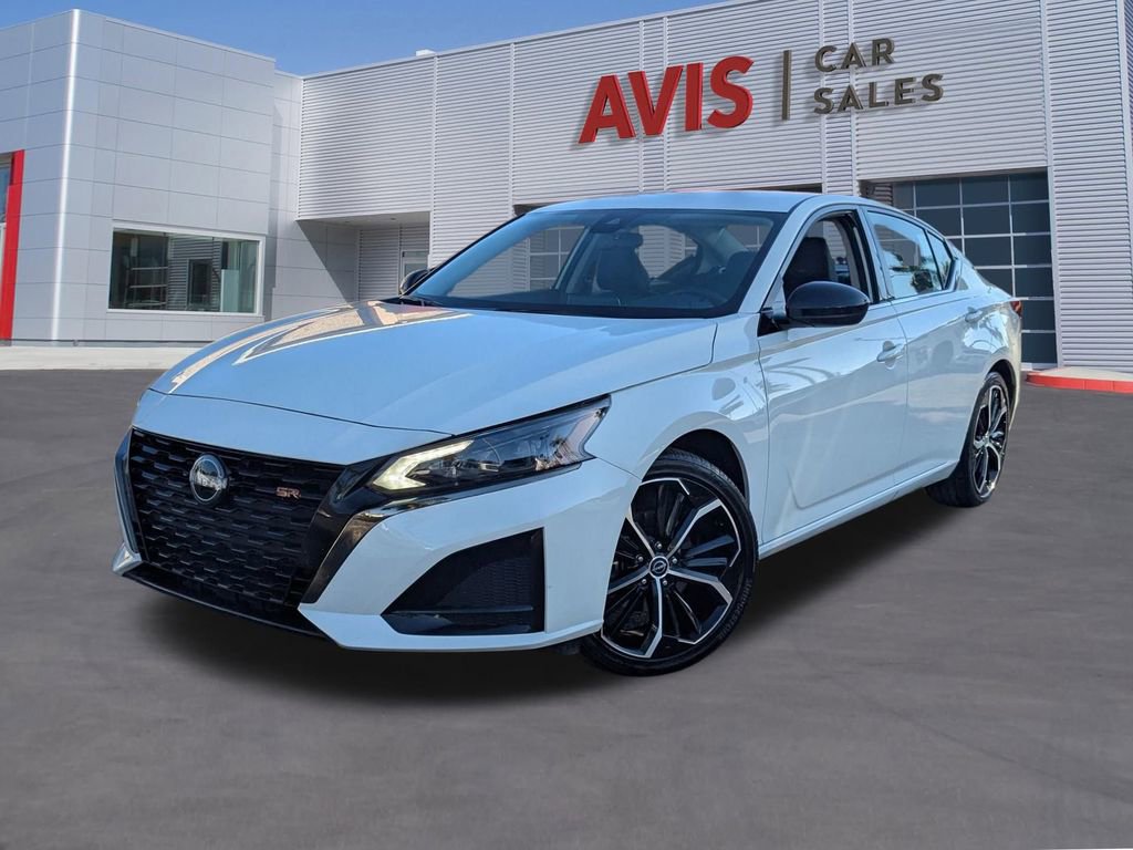 Used 2025 Nissan Altima 2.5 SR image 1