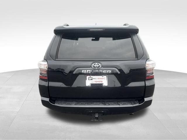 Used 2022 Toyota 4Runner SR5 RWD image 4