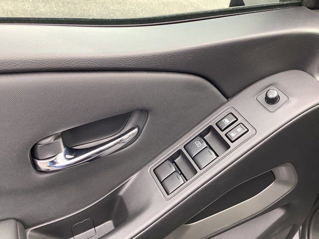 Used 2024 Nissan Frontier SV w/ Technology Package image 9