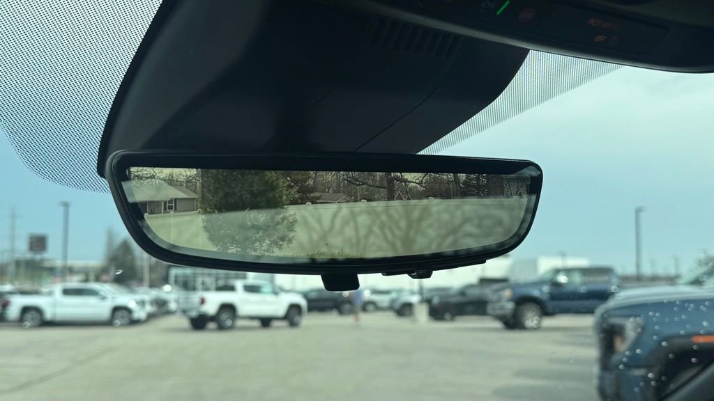 Used 2024 GMC Yukon Denali w/ Denali Reserve Package image 33