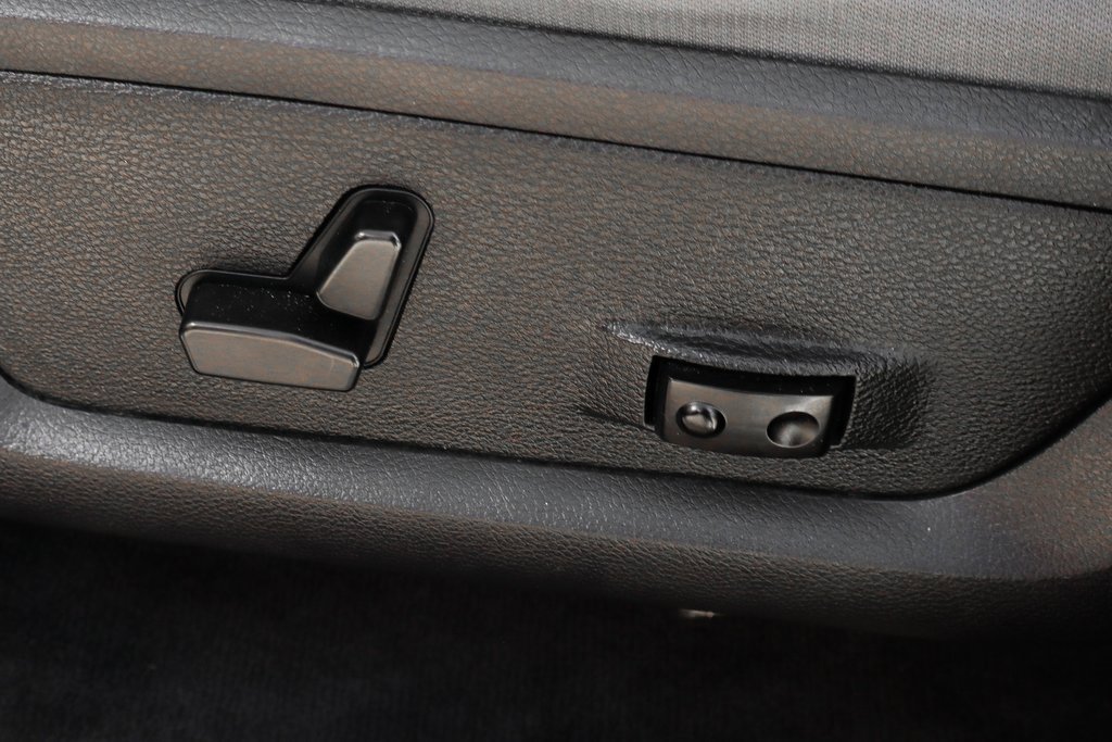 Used 2017 RAM 3500 Lone Star image 19