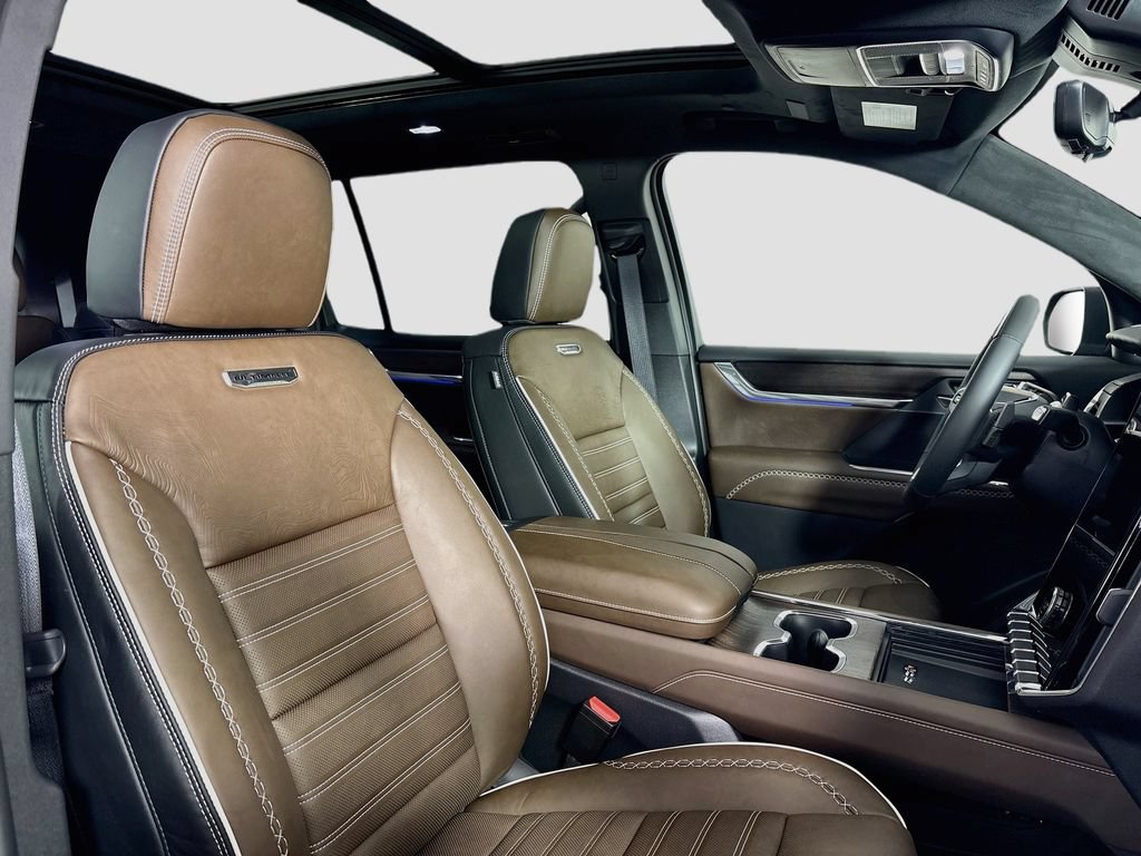 New 2026 GMC Acadia Denali Ultimate AWD/4WD image 30