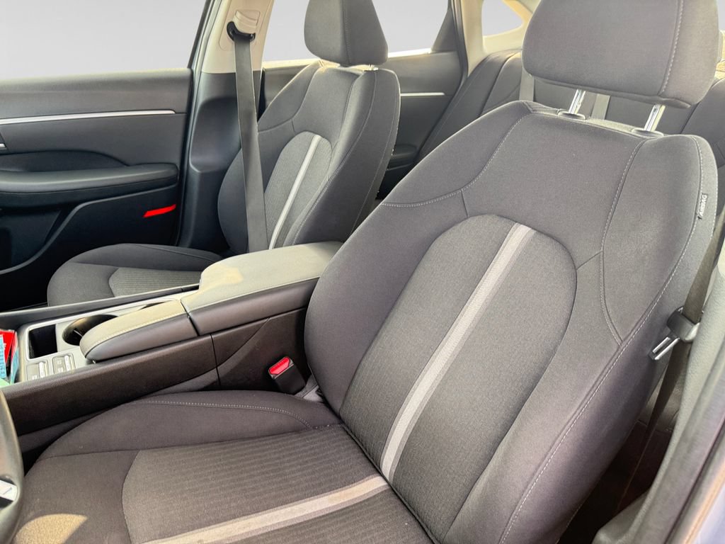 Used 2025 Hyundai Sonata SEL FWD image 21