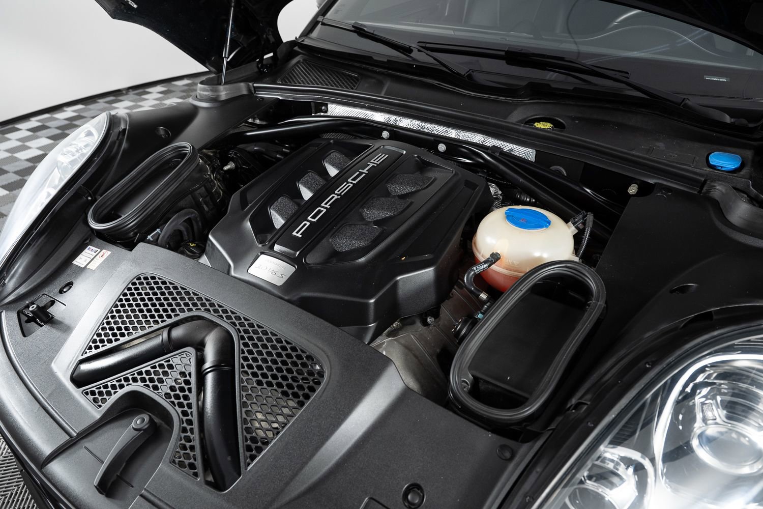 Used 2016 Porsche Macan S image 43