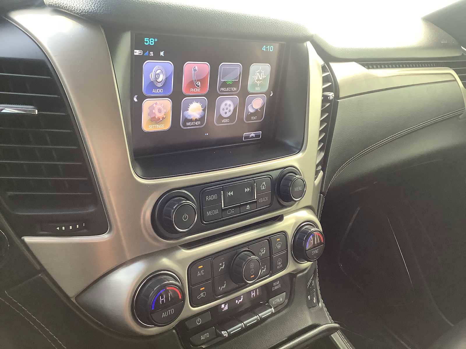 Used 2019 GMC Yukon XL Denali w/ Denali Ultimate Package image 16