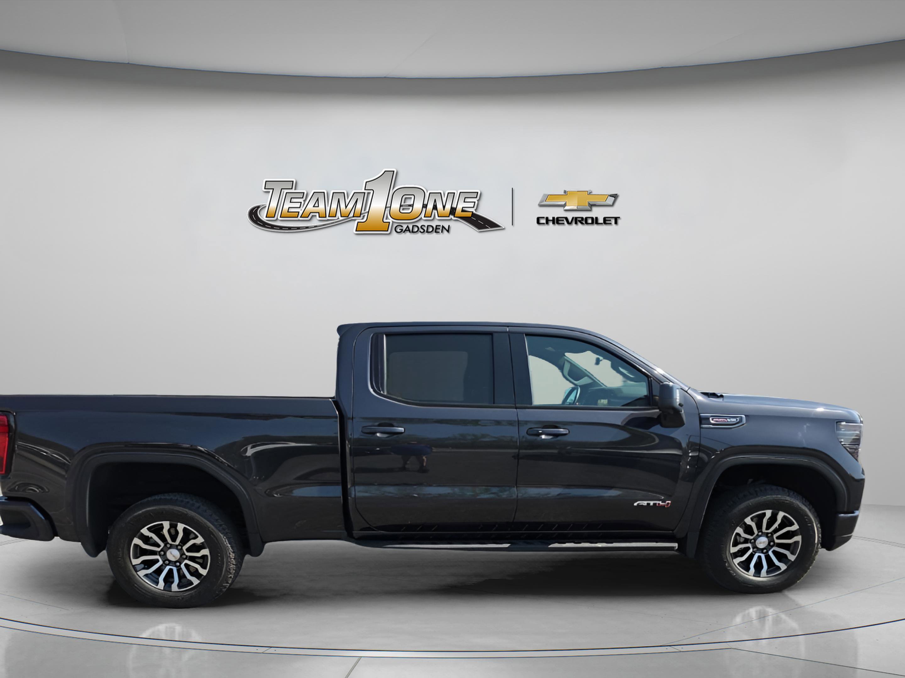 Used 2023 GMC Sierra 1500 AT4 w/ AT4 Premium Package image 10