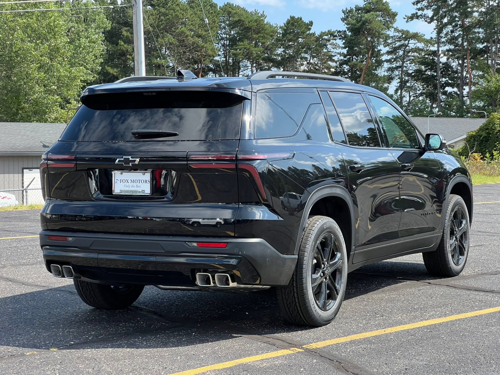 New 2027 Chevrolet Traverse LT w/ Midnight/Sport Edition AWD/4WD image 7