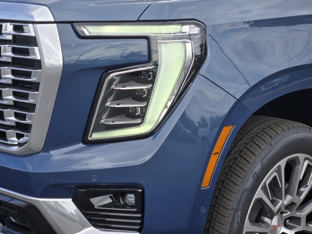 New 2026 GMC Yukon XL Denali w/ Denali Reserve Package AWD/4WD image 5