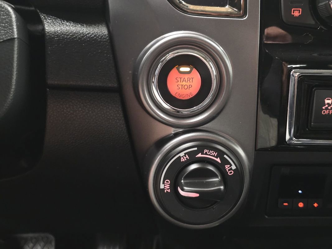 Used 2017 Nissan Titan Platinum Reserve AWD/4WD image 36