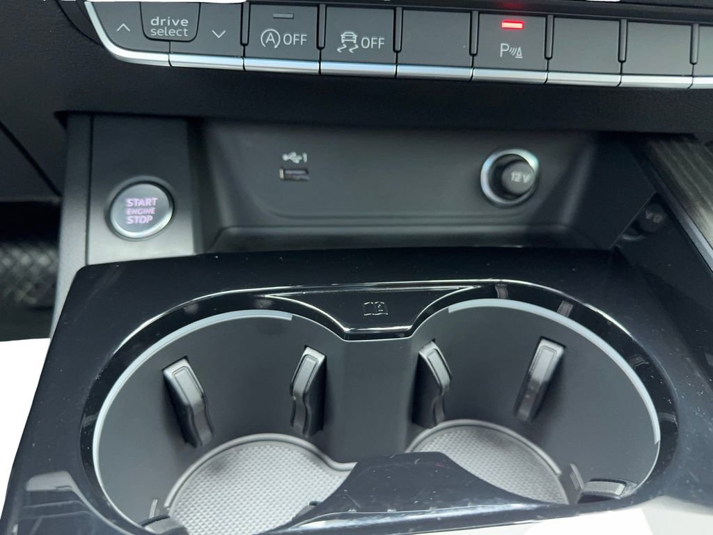 Used 2023 Audi A4 2.0T Premium w/ Convenience Package image 31