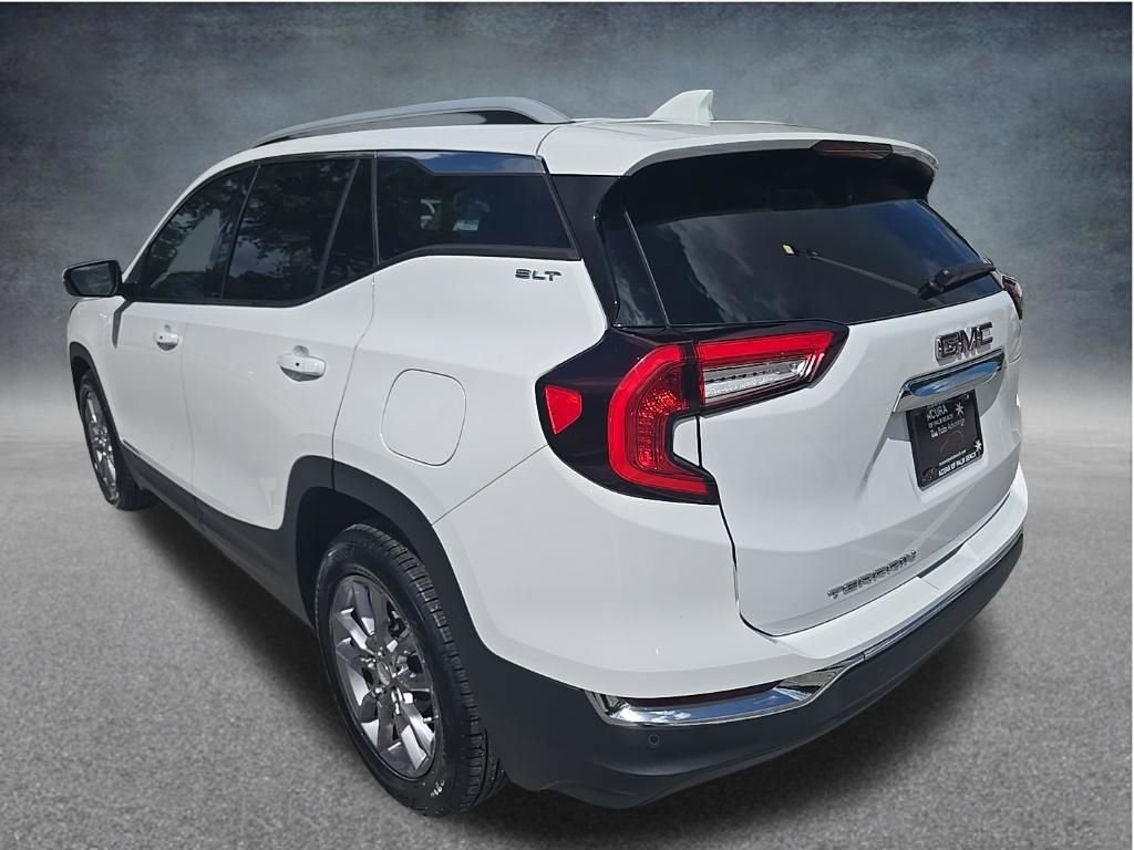 Used 2023 GMC Terrain SLT image 7