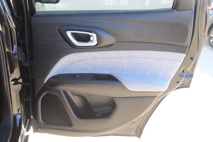 Used 2024 Jeep Compass Sport image 33