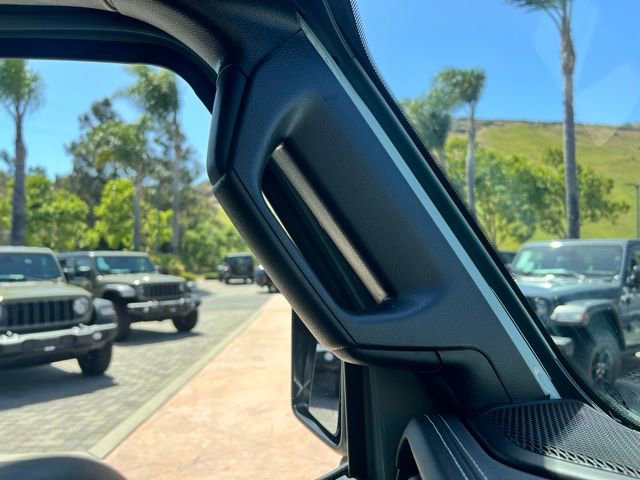 Used 2023 Jeep Wrangler Unlimited Sahara image 29