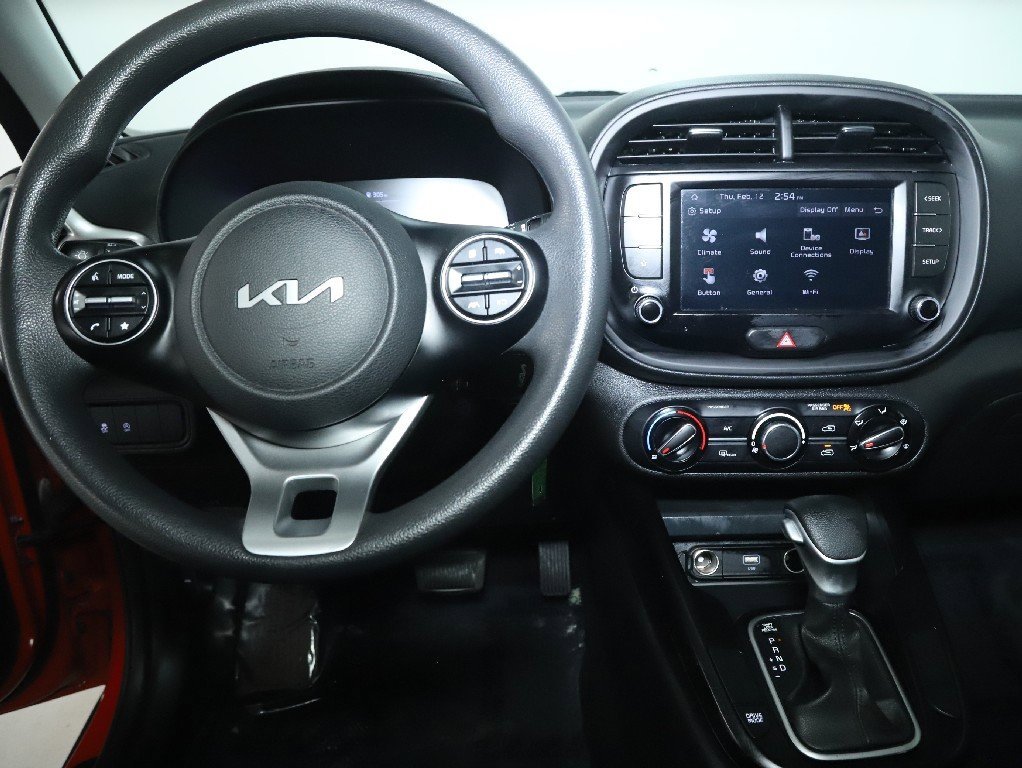 Used 2023 Kia Soul LX w/ LX Technology Package image 27