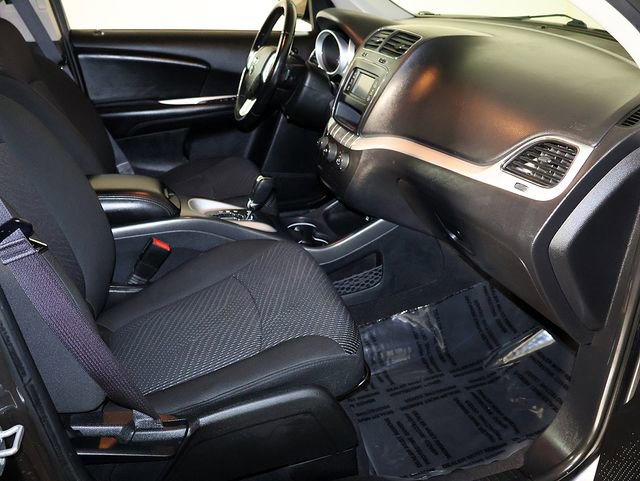 Used 2019 Dodge Journey SE w/ Connectivity Group FWD image 31