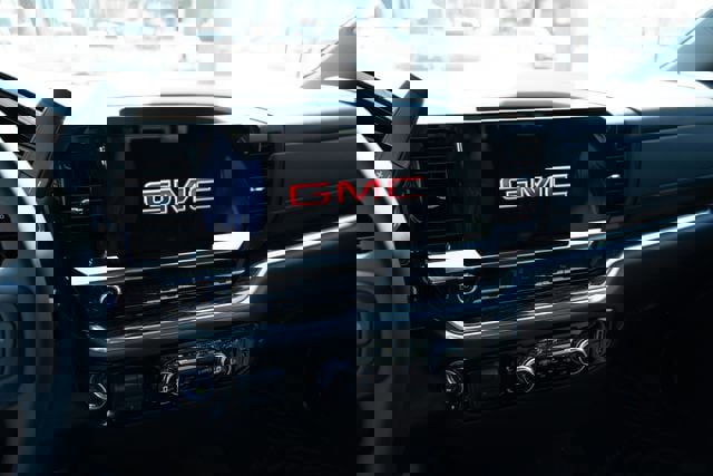 New 2026 GMC Sierra 2500 SLE image 14