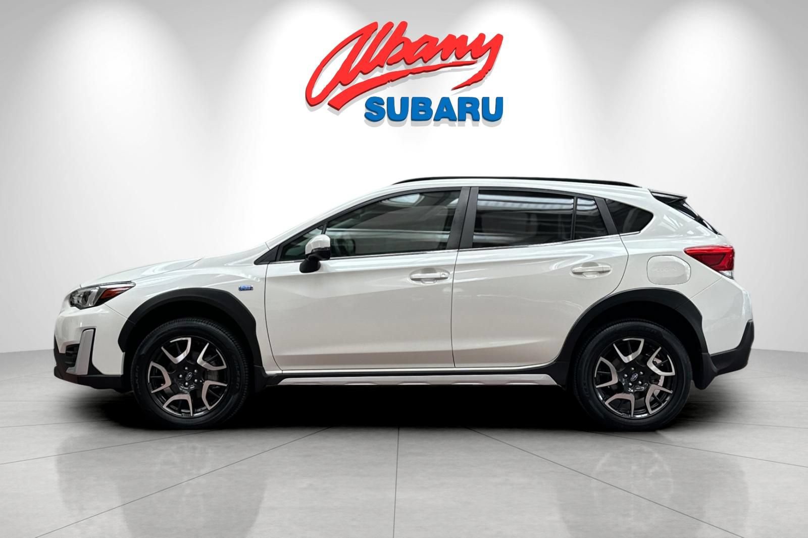 Used 2023 Subaru Crosstrek Hybrid AWD/4WD image 8