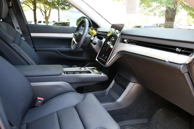 Certified 2025 Volvo EX90 Ultra AWD/4WD image 28