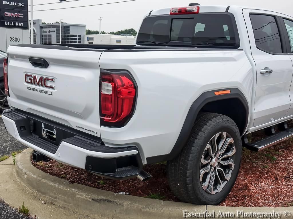New 2026 GMC Canyon Denali w/ LPO, Black Badging Package AWD/4WD image 8