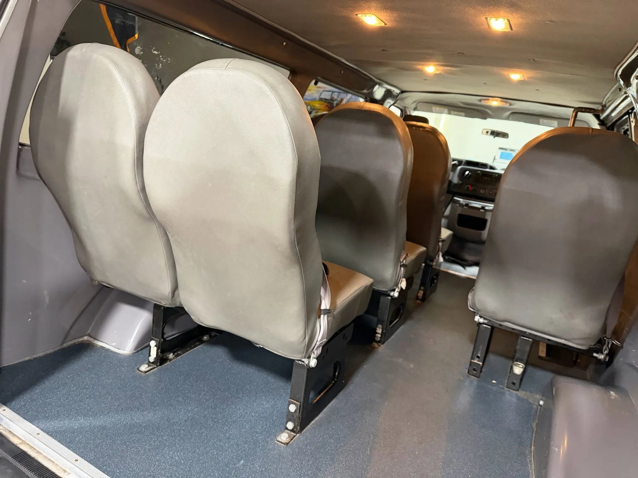 Used 2014 Ford E-250 and Econoline 250 w/ Power Group image 27