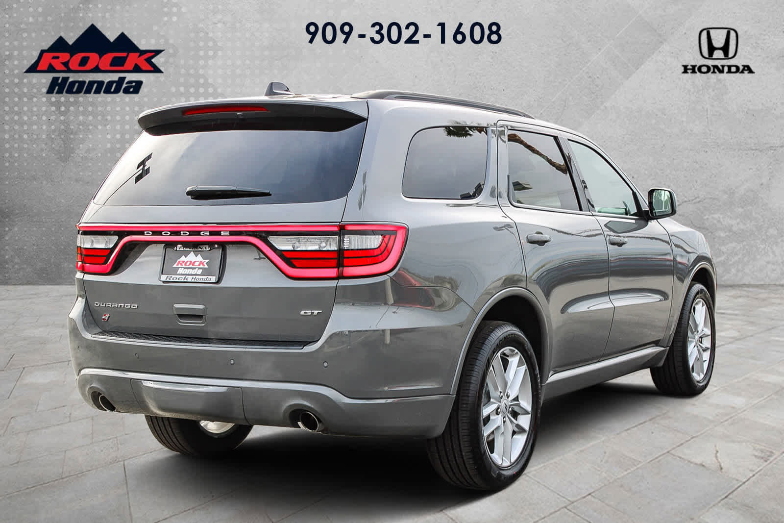 Used 2025 Dodge Durango GT image 4