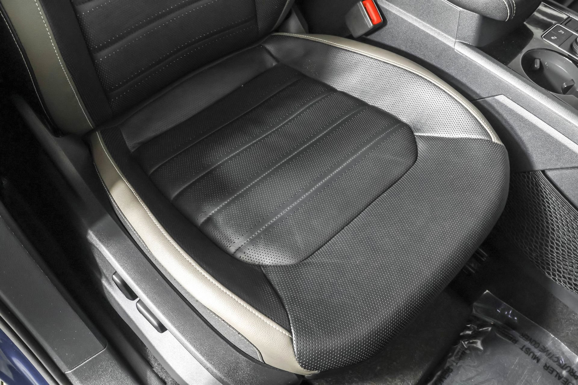 Used 2022 Volkswagen Atlas Cross Sport SEL Premium R-Line image 49