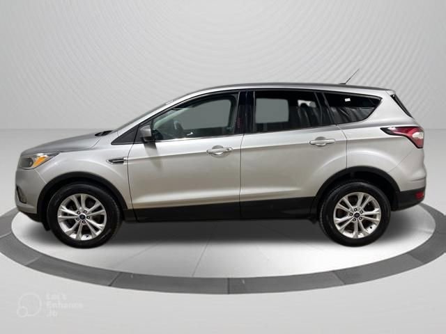 Used 2017 Ford Escape SE FWD image 4