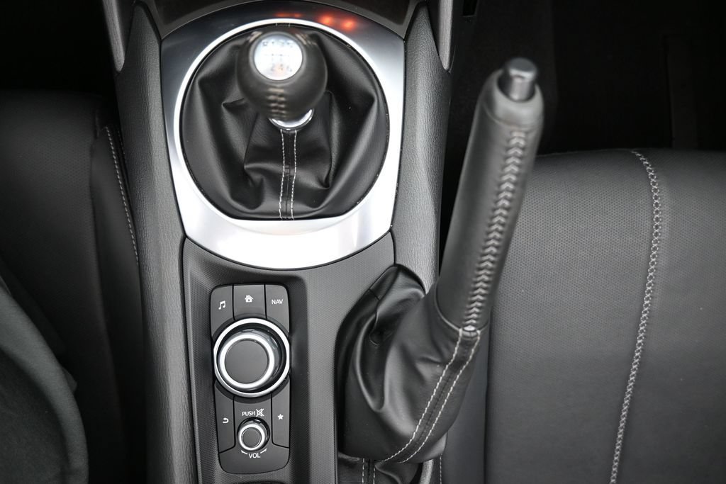 Used 2023 MAZDA MX-5 Miata Grand Touring w/ Weather Package RWD image 19
