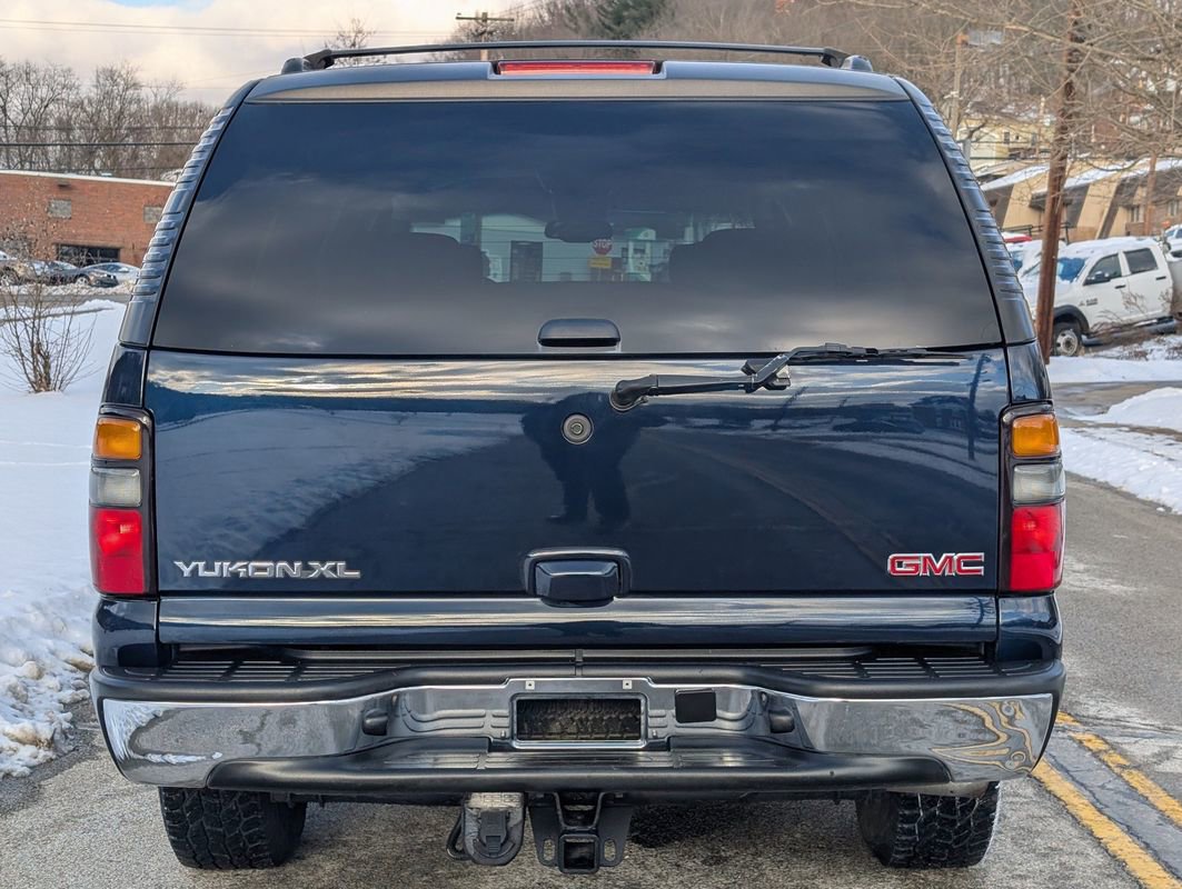 Used 2006 GMC Yukon XL SLT w/ SLT Preferred Equipment Group image 9