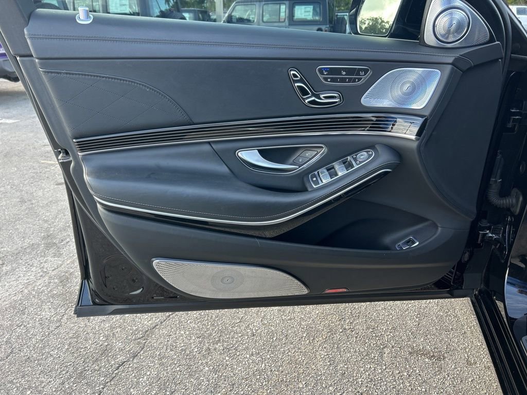 Used 2017 Mercedes-Benz S 550 Sedan image 40