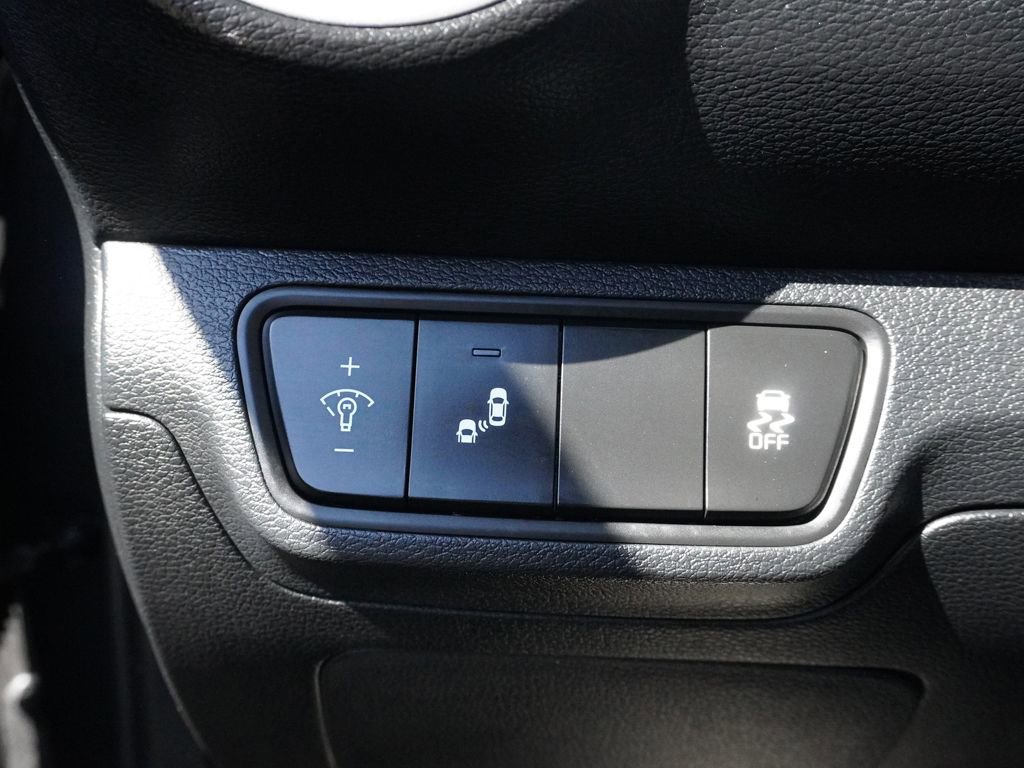 Used 2023 Kia Forte LXS w/ LXS Technology Package image 32