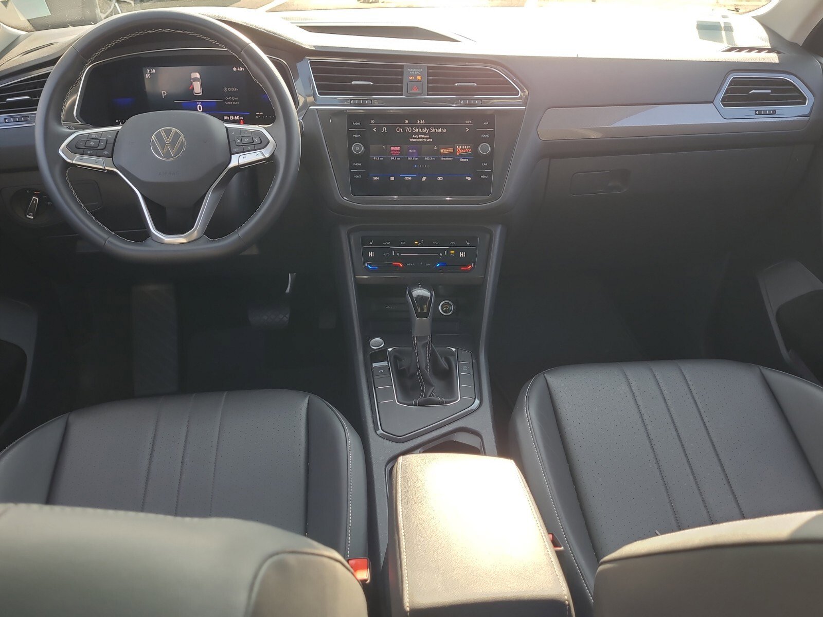 Used 2023 Volkswagen Tiguan SE image 12