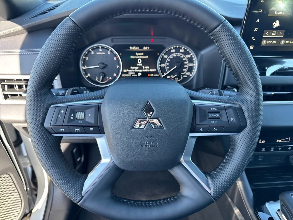 New 2026 Mitsubishi Outlander LE FWD image 6