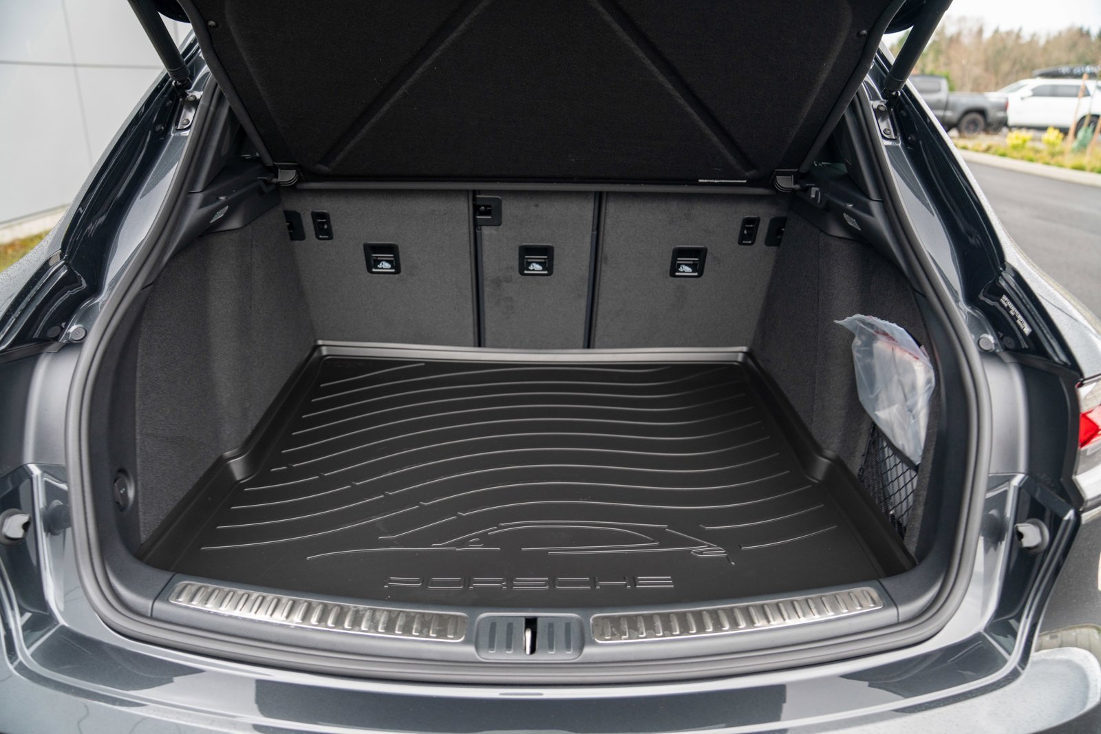 New 2026 Porsche Macan AWD/4WD image 28