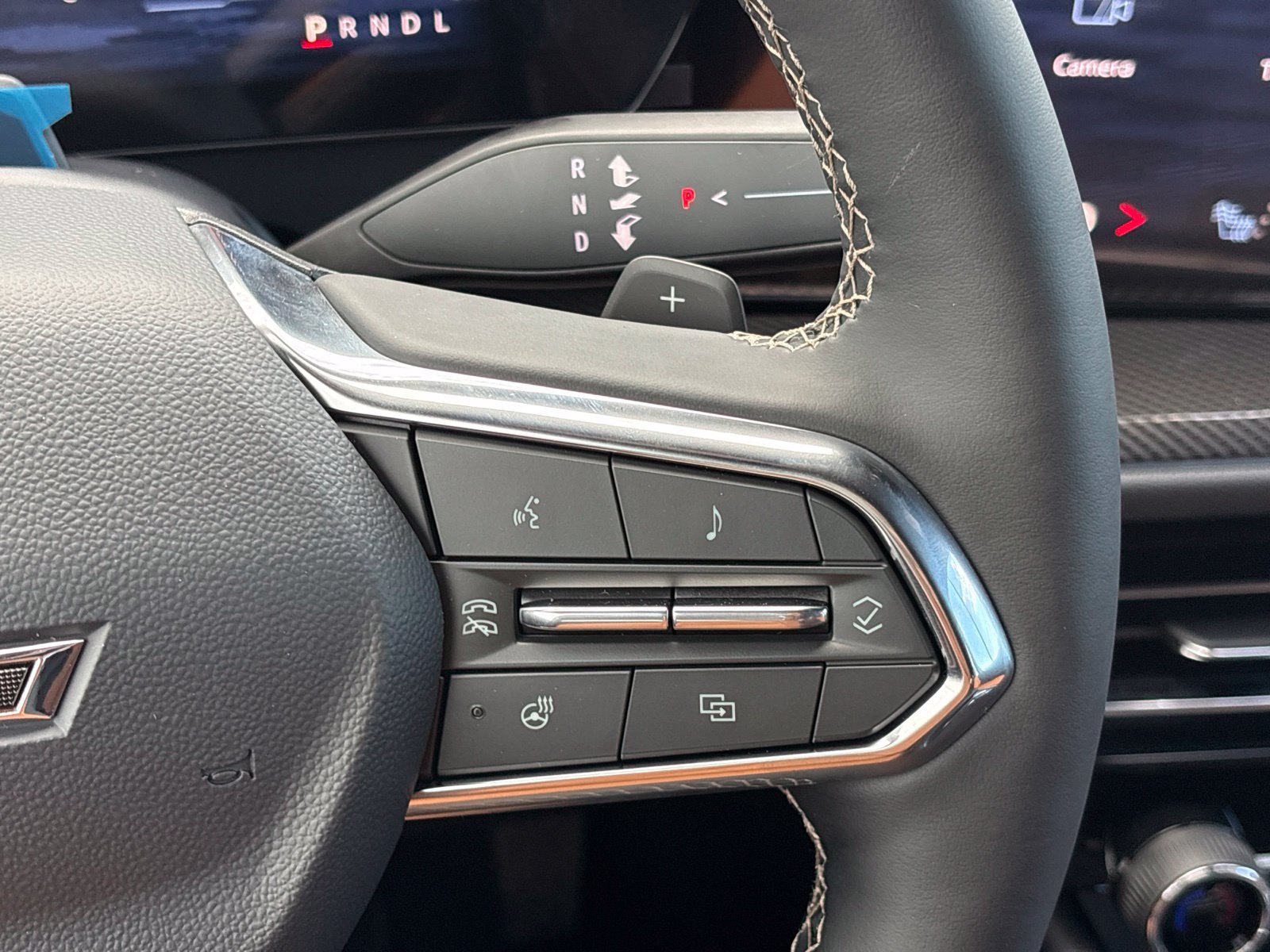 New 2027 Chevrolet Traverse Z71 w/ Enhanced Driving Package AWD/4WD image 36