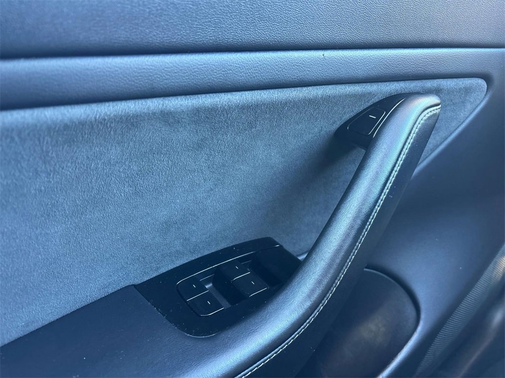 Used 2019 Tesla Model 3 Performance image 14