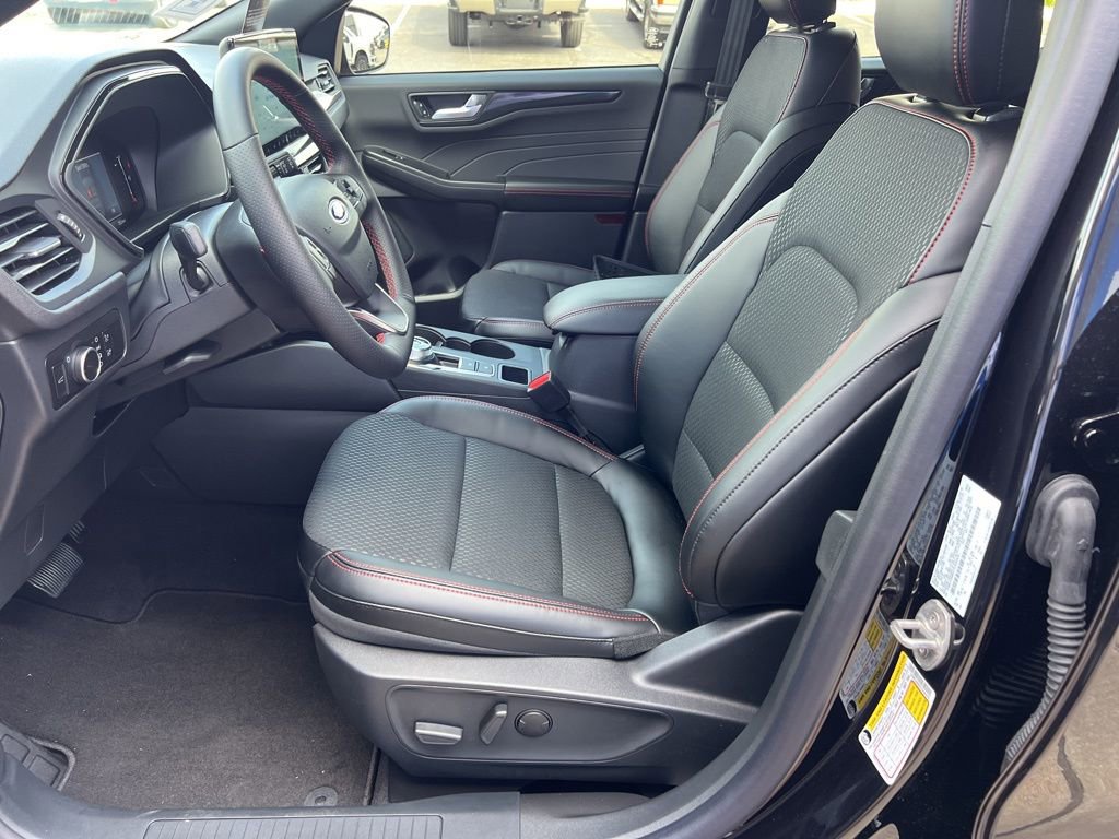 New 2026 Ford Escape ST-Line w/ Tech Pack #1 image 12