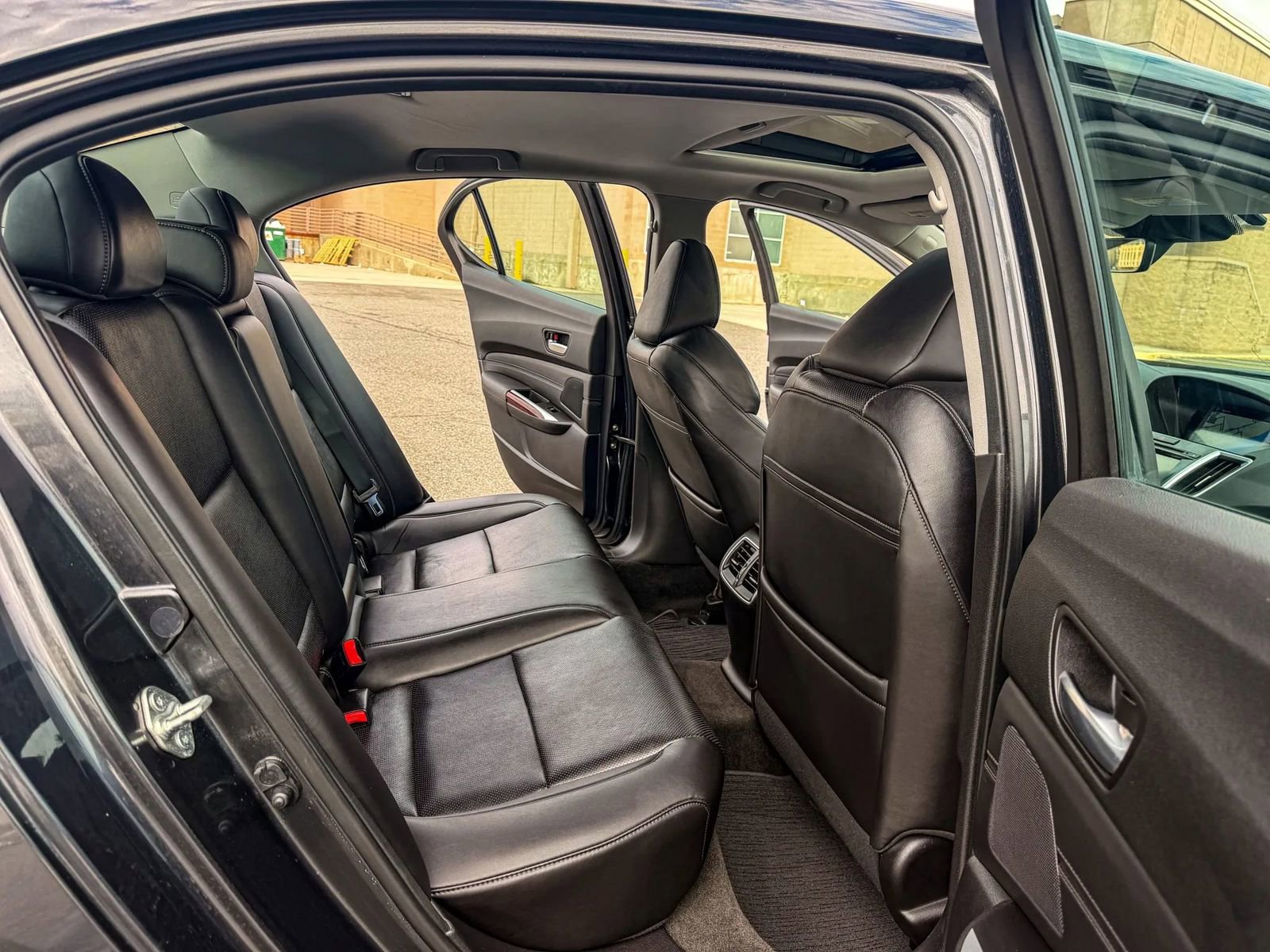 Used 2015 Acura TLX V6 SH-AWD w/ Technology Pkg image 16