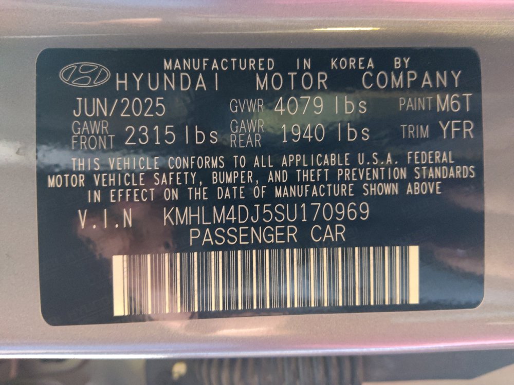 Used 2025 Hyundai Elantra Hybrid FWD image 33
