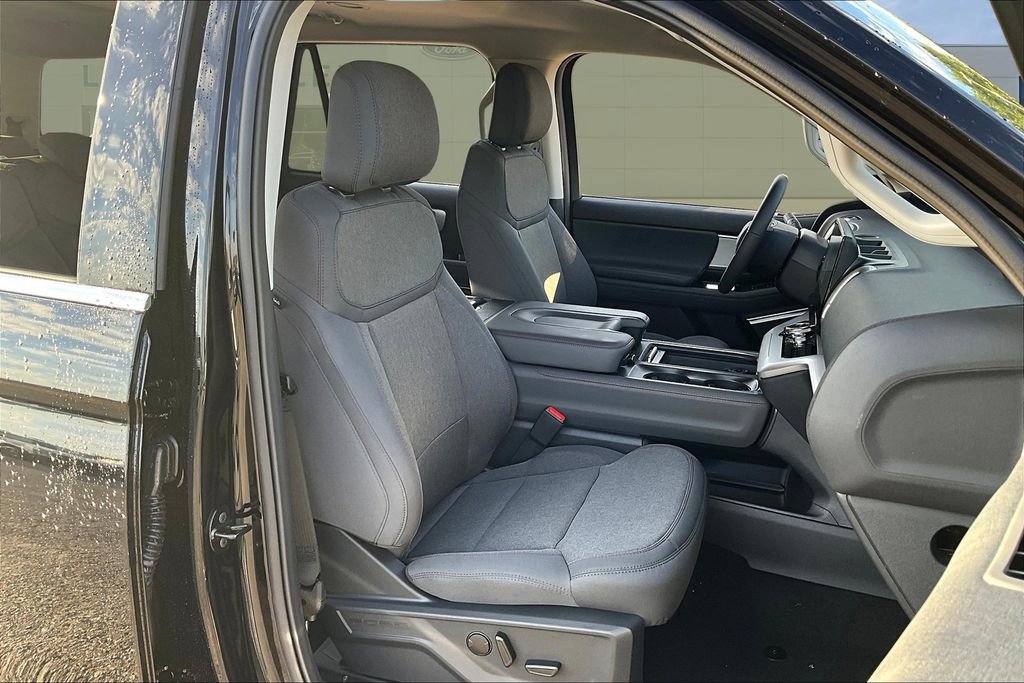New 2025 Ford Expedition Active AWD/4WD image 12