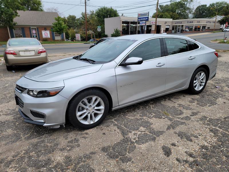 Used 2017 Chevrolet Malibu LT w/ Driver Confidence Package image 7