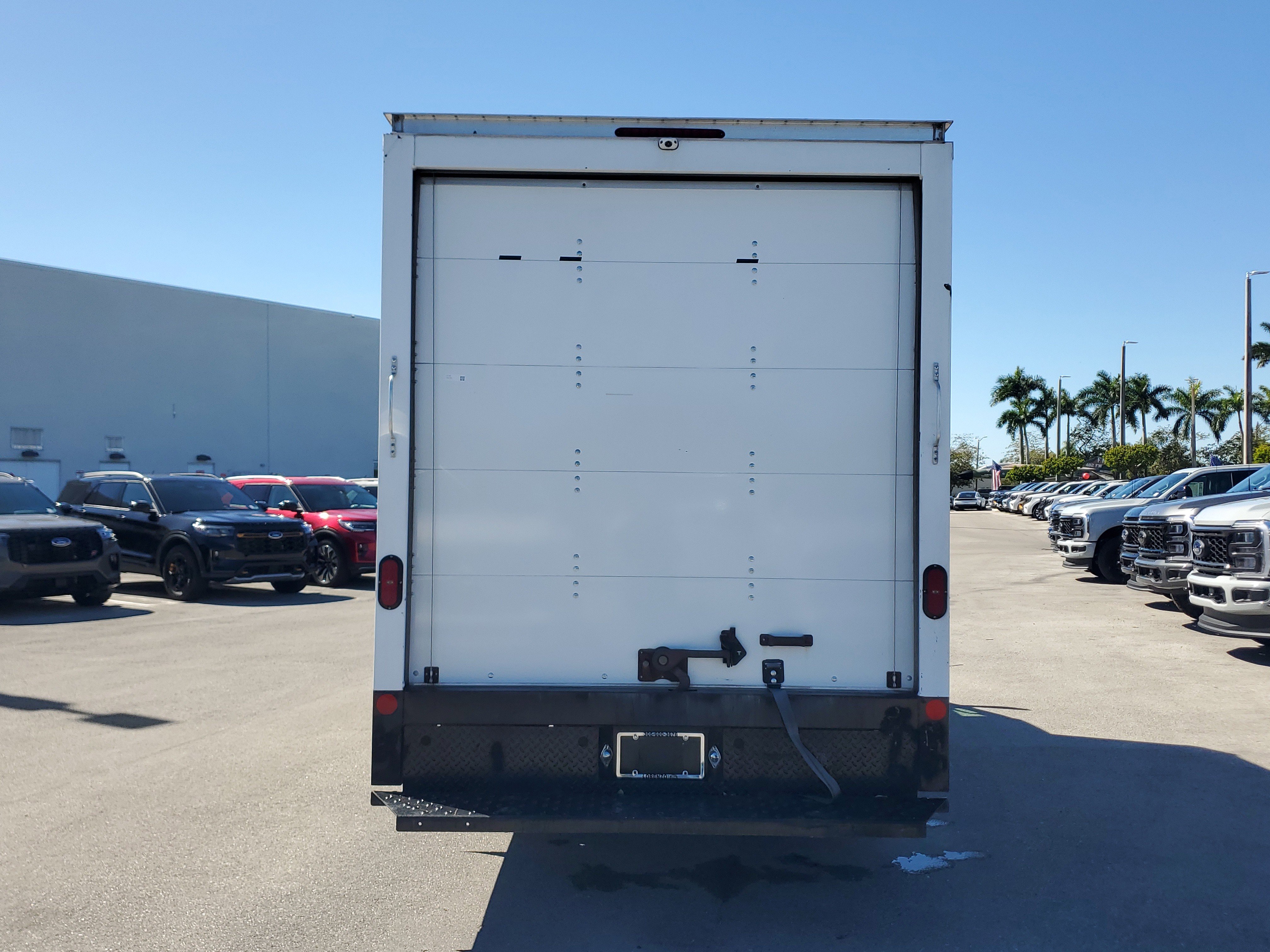 Used 2022 Ford E-350 and Econoline 350 Super Duty w/ Power Windows & Locks Group image 5