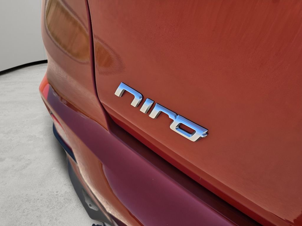 Used 2022 Kia Niro LXS FWD image 30