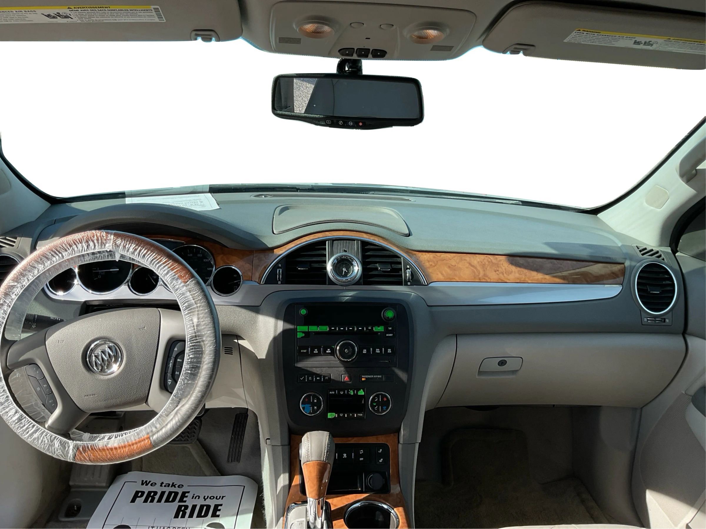 Used 2011 Buick Enclave CXL image 22