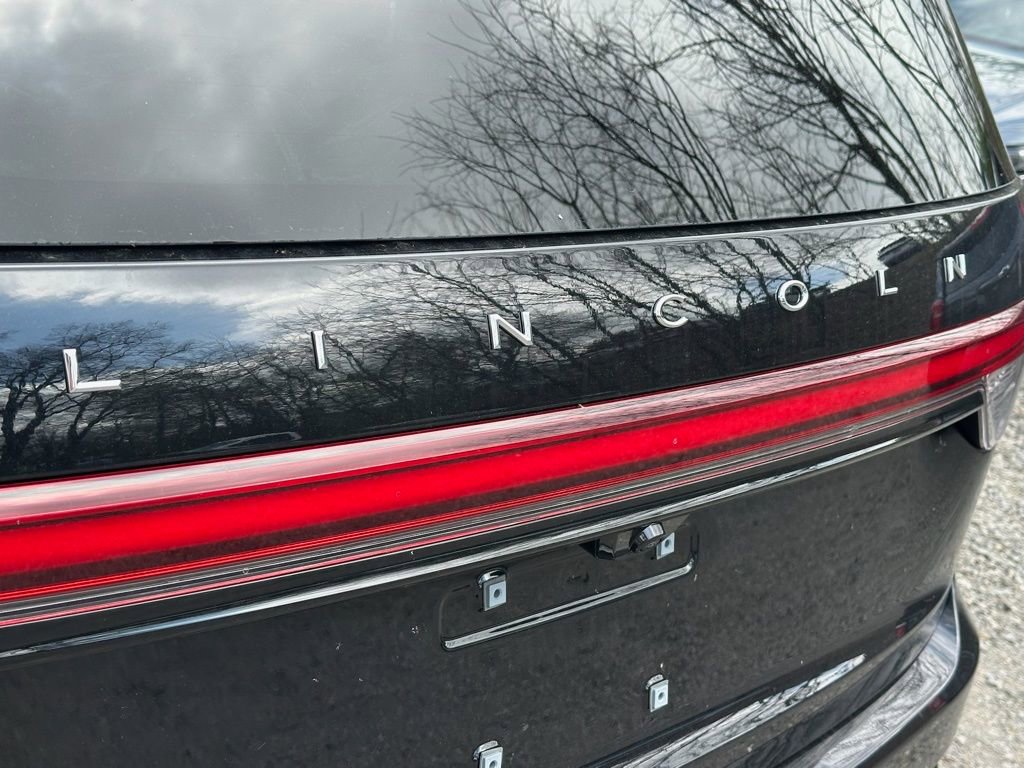 New 2026 Lincoln Aviator AWD image 29