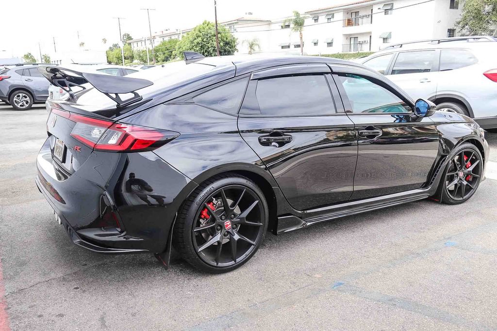Used 2025 Honda Civic Type R image 6