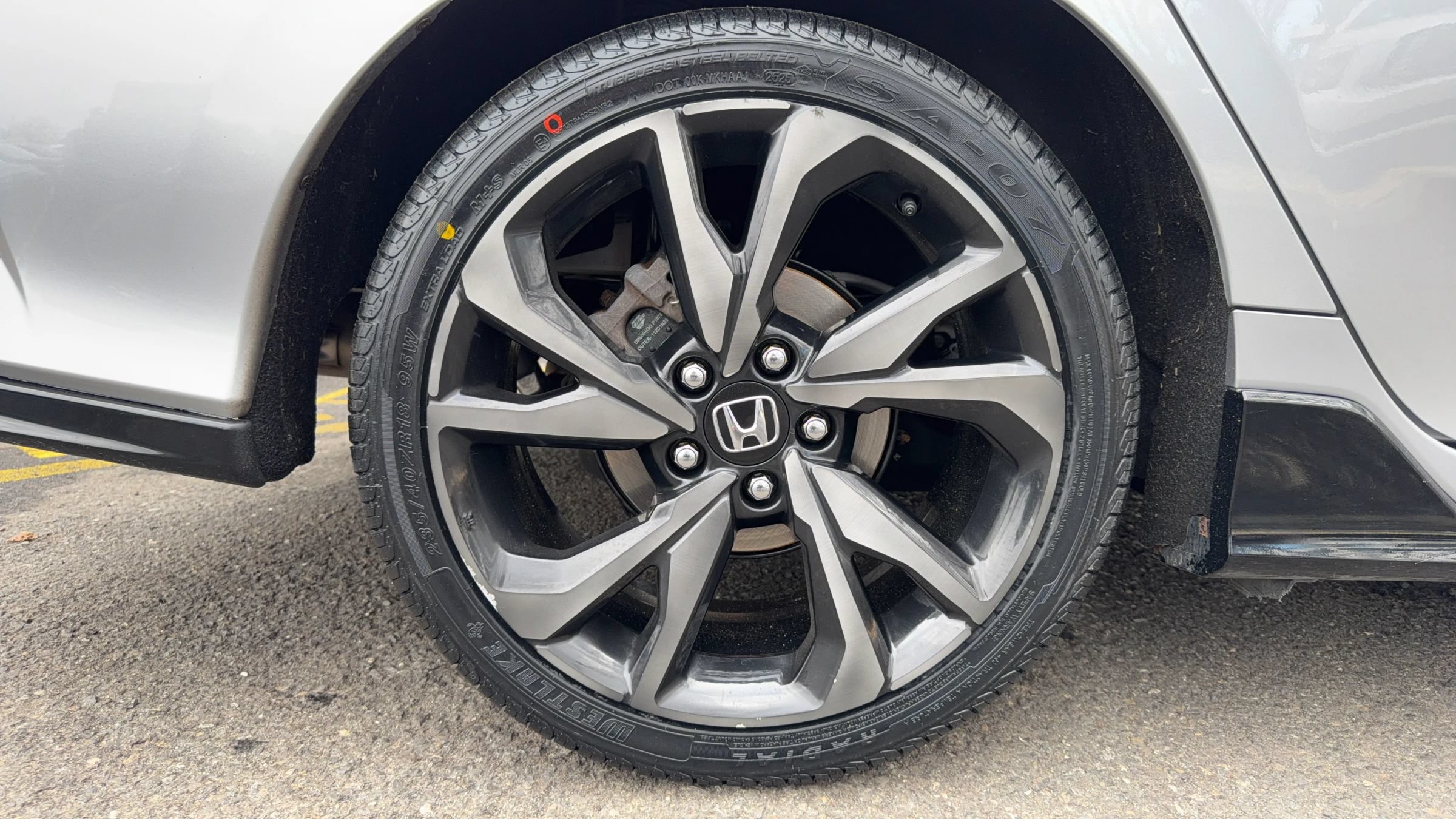 Used 2018 Honda Civic Sport image 11