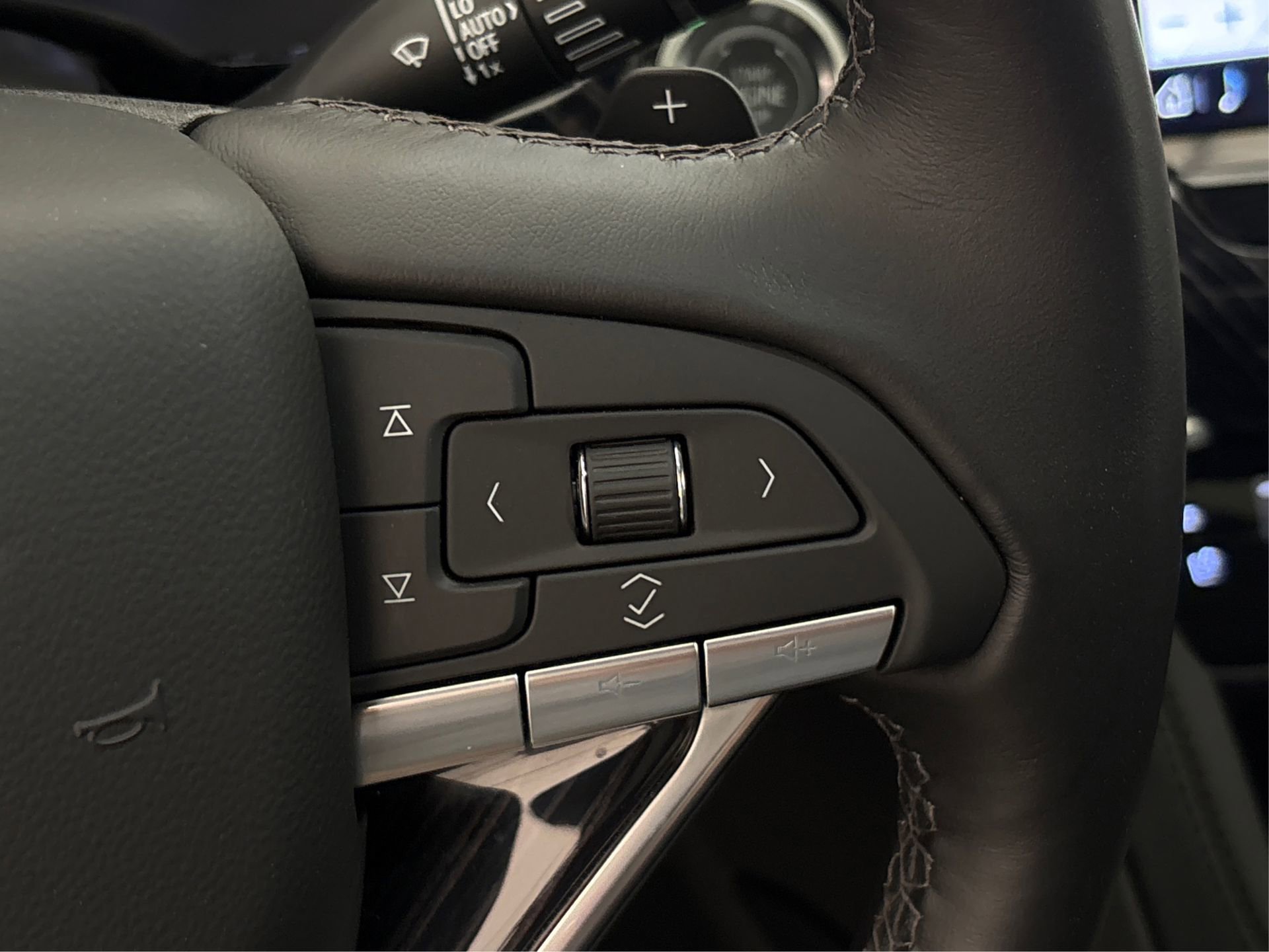 New 2025 Cadillac XT6 Premium Luxury image 29