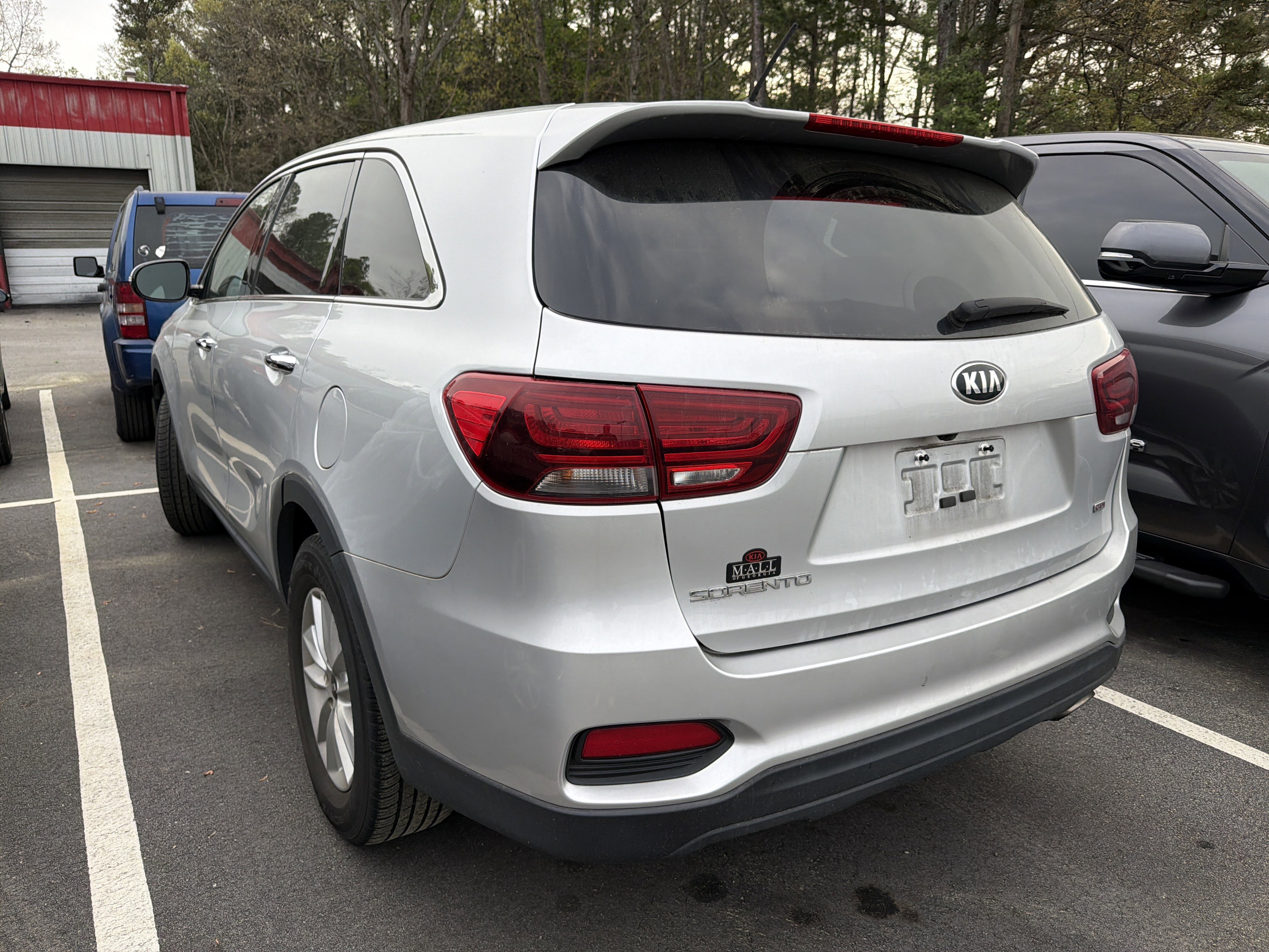 Used 2020 Kia Sorento LX image 4